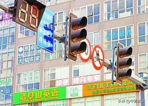 教培行业里的清北毕业生：从保底年薪60万到离职，只有13天